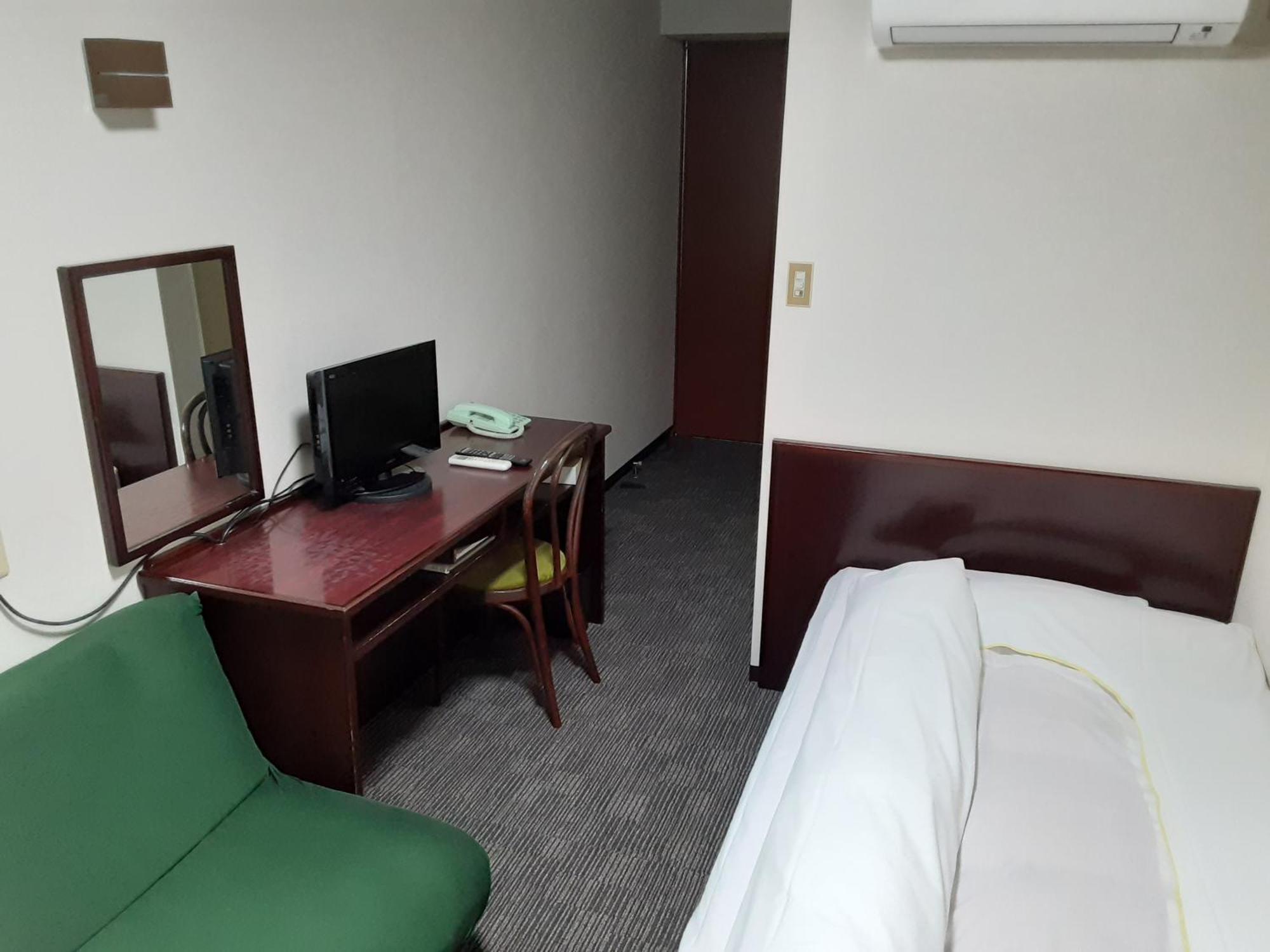 Aoi Business Hotel Fukujama Kültér fotó