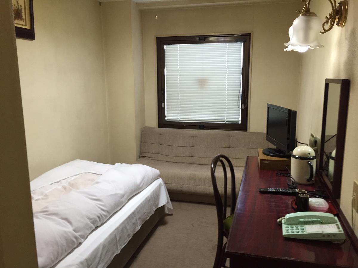 Aoi Business Hotel Fukujama Kültér fotó