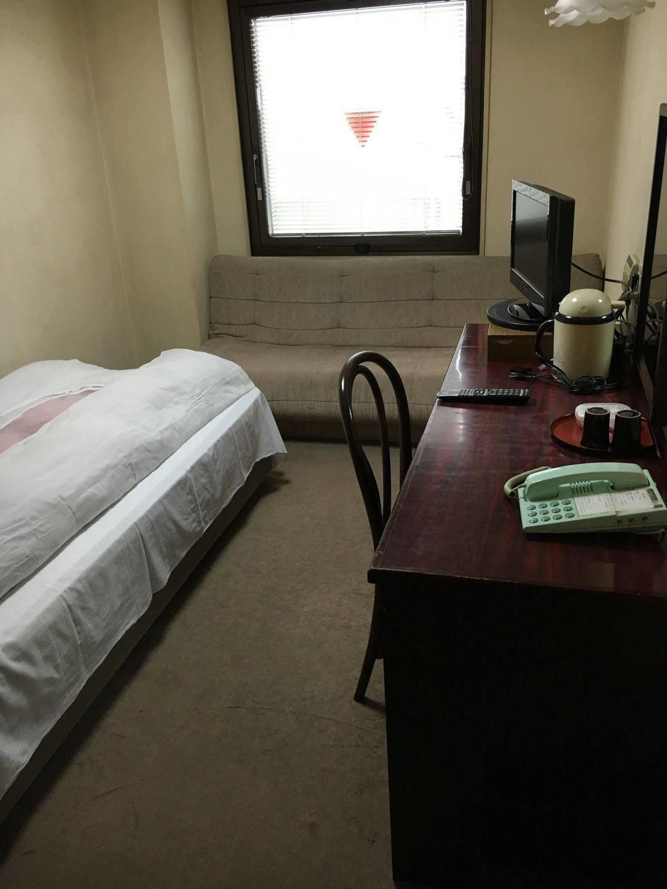 Aoi Business Hotel Fukujama Kültér fotó