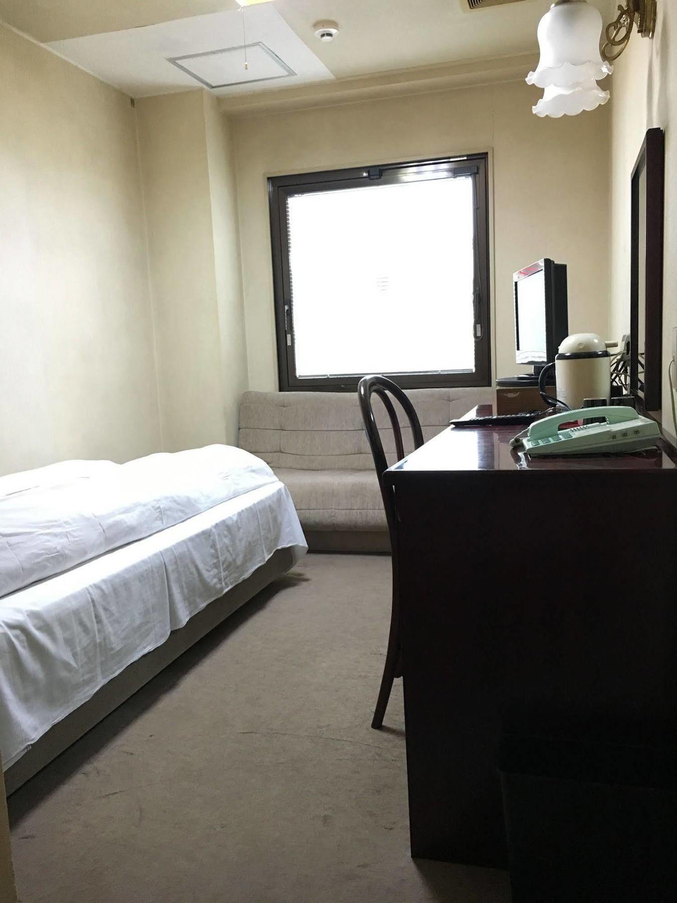 Aoi Business Hotel Fukujama Kültér fotó